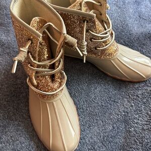 NWOT Gold and Tan Winter Rain Boots